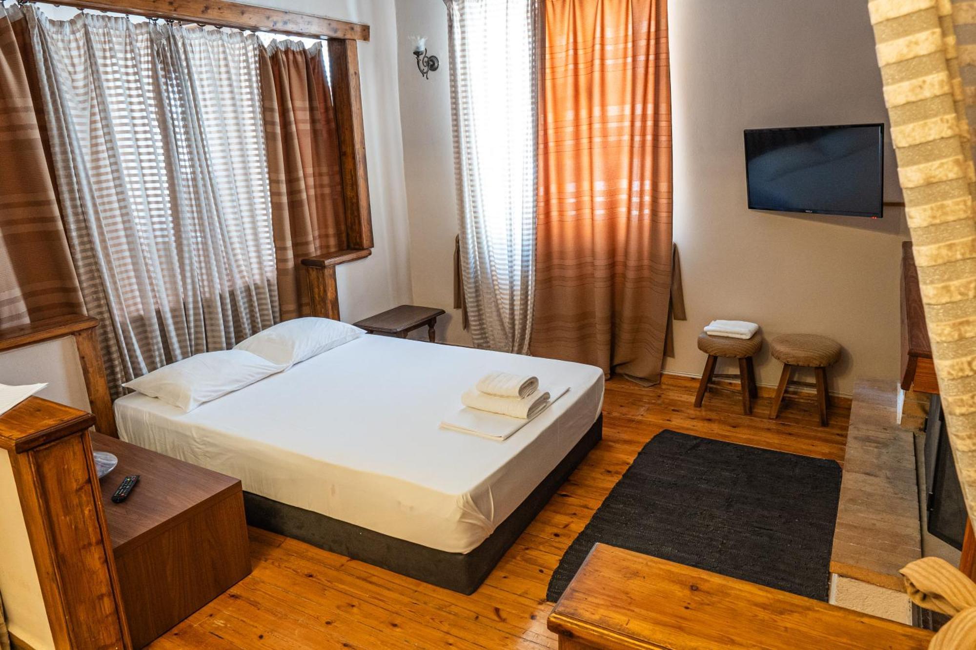 Platos's Academy 100m² Apartment *